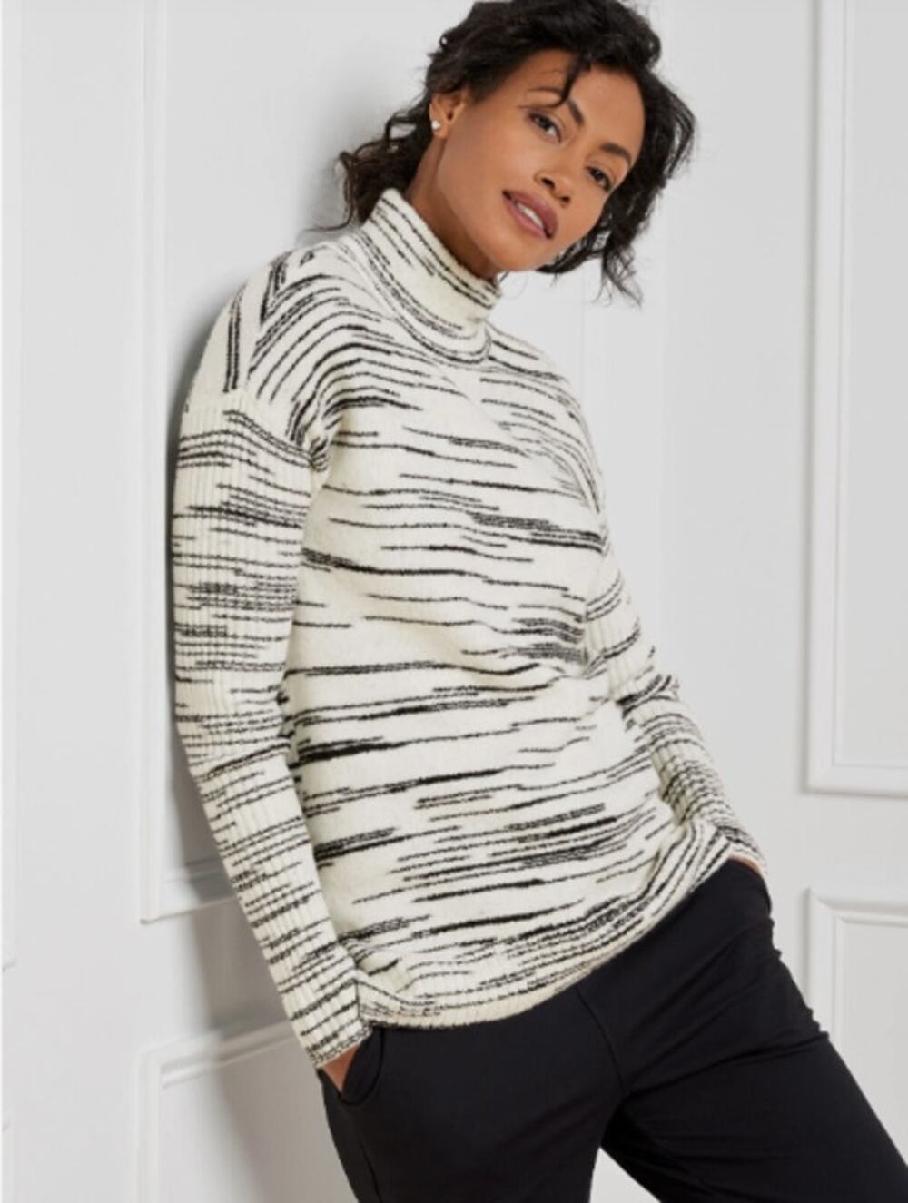 Talbots Women Large White/ Black Space dye Knit Mock Neck Zipper Ski Sweater